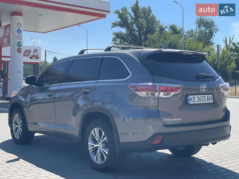 Внедорожник / Кроссовер Toyota Highlander 2015 в Кривом Роге фото 6 Внедорожник / Кроссовер Toyota Highlander 2015 в Кривом Роге