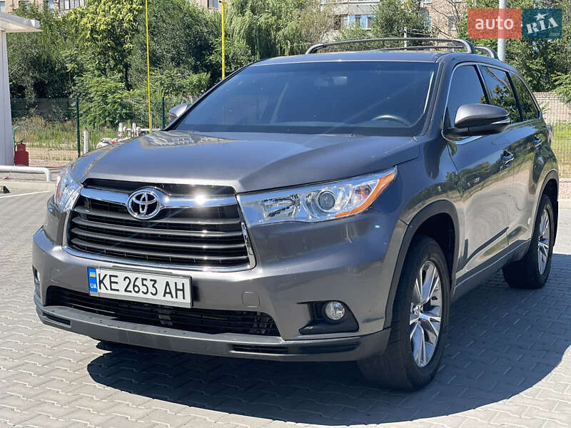 Внедорожник / Кроссовер Toyota Highlander 2015 в Кривом Роге фото 9 Внедорожник / Кроссовер Toyota Highlander 2015 в Кривом Роге