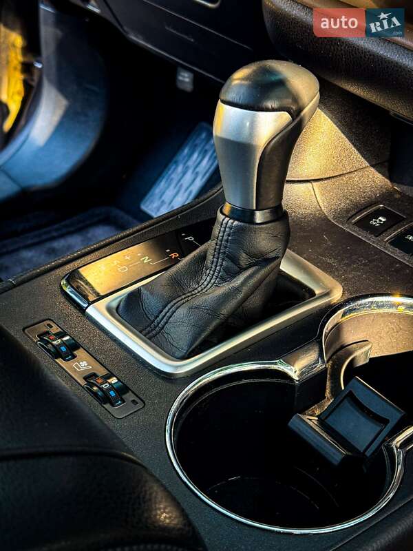 Внедорожник / Кроссовер Toyota Highlander 2017 в Кропивницком