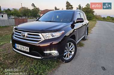 Внедорожник / Кроссовер Toyota Highlander 2011 в Песочине