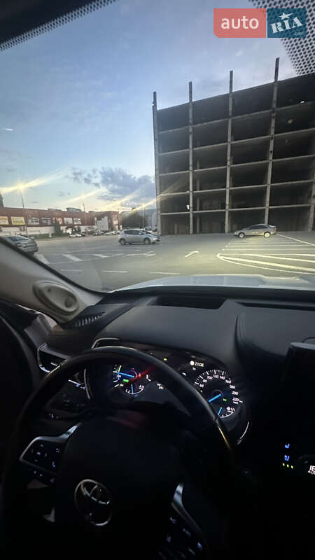 Внедорожник / Кроссовер Toyota Highlander 2021 в Тернополе фото 43 Внедорожник / Кроссовер Toyota Highlander 2021 в Тернополе