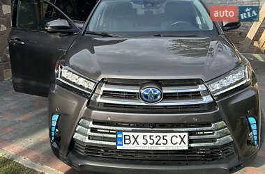 Позашляховик / Кросовер Toyota Highlander 2018 в Хмельницькому