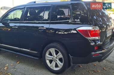 Внедорожник / Кроссовер Toyota Highlander 2012 в 