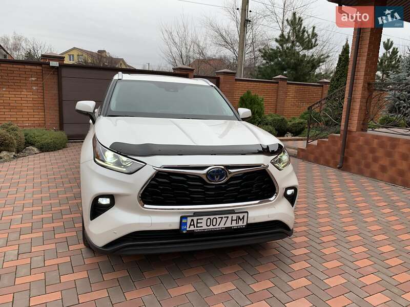 Позашляховик / Кросовер Toyota Highlander 2020 в Кривому Розі