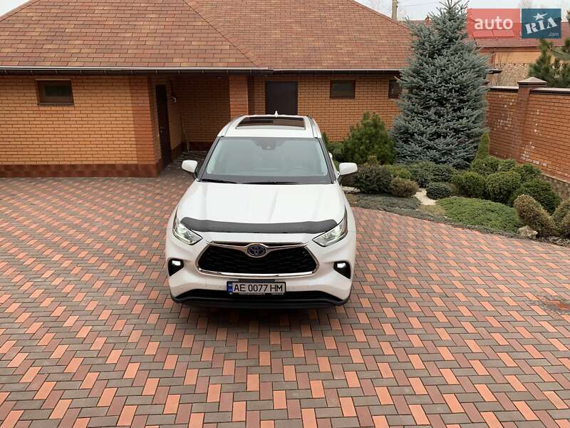 Позашляховик / Кросовер Toyota Highlander 2020 в Кривому Розі