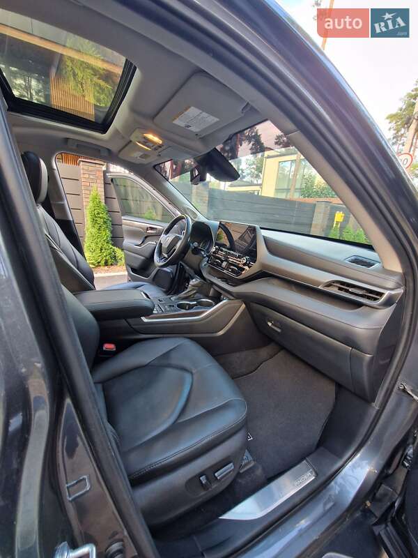 Позашляховик / Кросовер Toyota Highlander 2020 в Києві