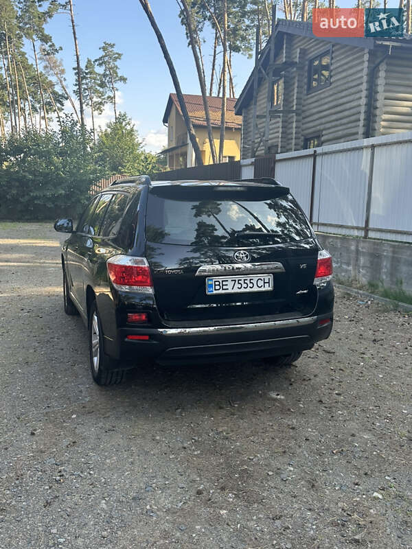 Внедорожник / Кроссовер Toyota Highlander 2010 в Киеве