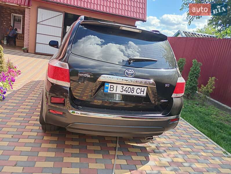 Внедорожник / Кроссовер Toyota Highlander 2010 в Шишаки