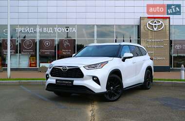 Внедорожник / Кроссовер Toyota Highlander 2025 в Киеве