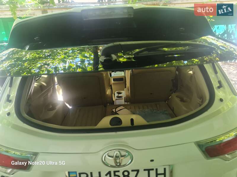 Внедорожник / Кроссовер Toyota Highlander 2015 в Измаиле фото 32 Внедорожник / Кроссовер Toyota Highlander 2015 в Измаиле