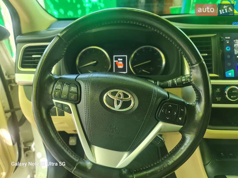 Внедорожник / Кроссовер Toyota Highlander 2015 в Измаиле фото 42 Внедорожник / Кроссовер Toyota Highlander 2015 в Измаиле