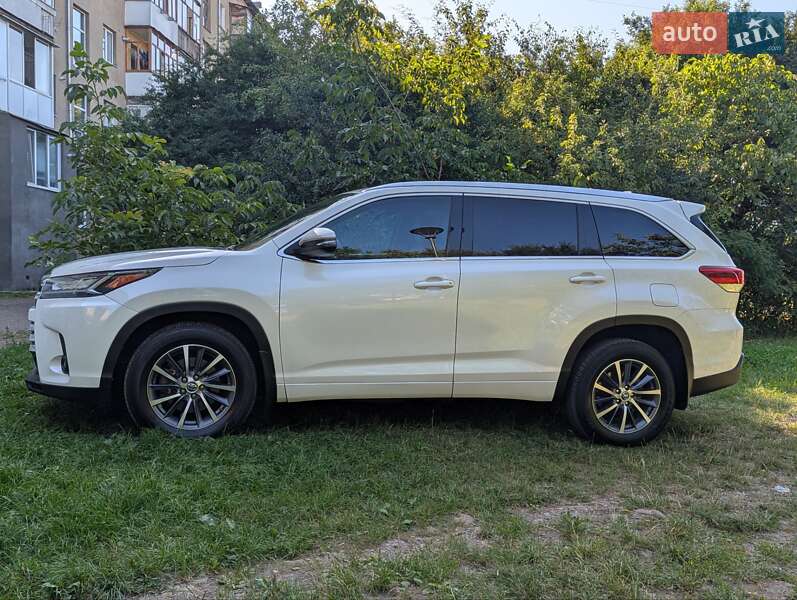 Позашляховик / Кросовер Toyota Highlander 2018 в Івано-Франківську фото 9 Позашляховик / Кросовер Toyota Highlander 2018 в Івано-Франківську