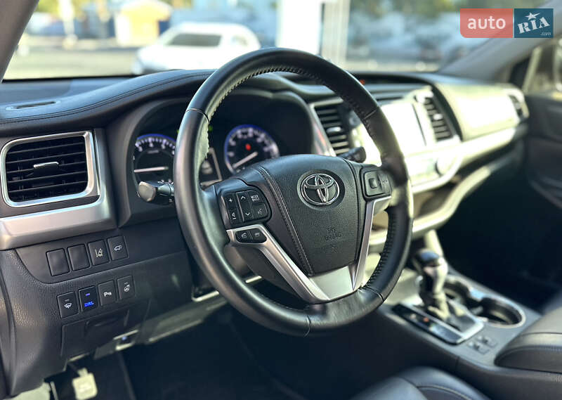 Внедорожник / Кроссовер Toyota Highlander 2014 в Днепре фото 18 Внедорожник / Кроссовер Toyota Highlander 2014 в Днепре