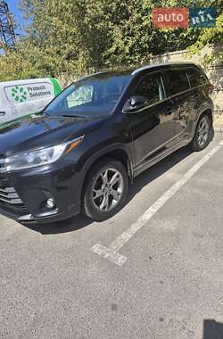 Позашляховик / Кросовер Toyota Highlander 2018 в Дніпрі