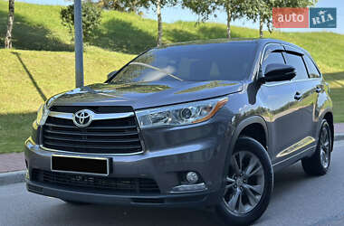 Позашляховик / Кросовер Toyota Highlander 2014 в Києві