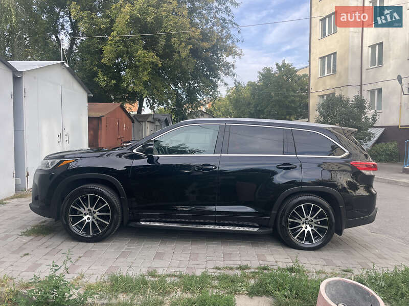 Toyota Highlander 2019
