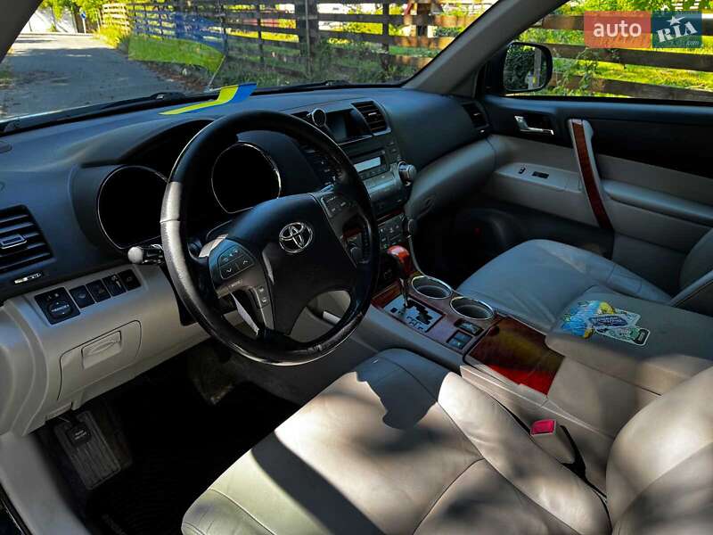 Внедорожник / Кроссовер Toyota Highlander 2008 в Киеве