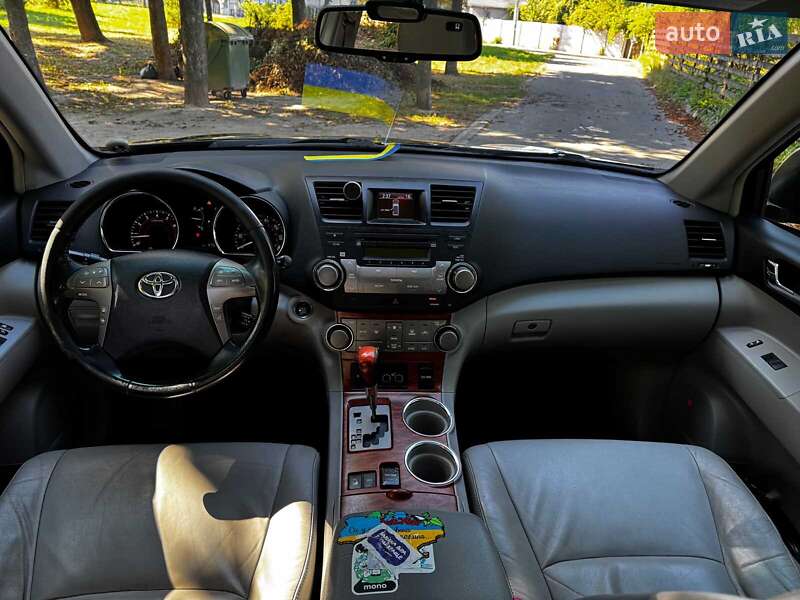 Внедорожник / Кроссовер Toyota Highlander 2008 в Киеве