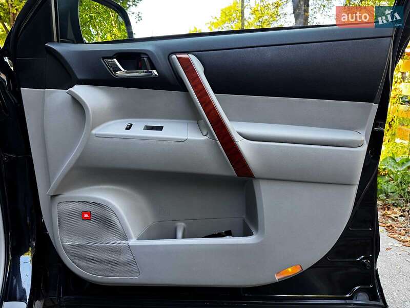 Внедорожник / Кроссовер Toyota Highlander 2008 в Киеве