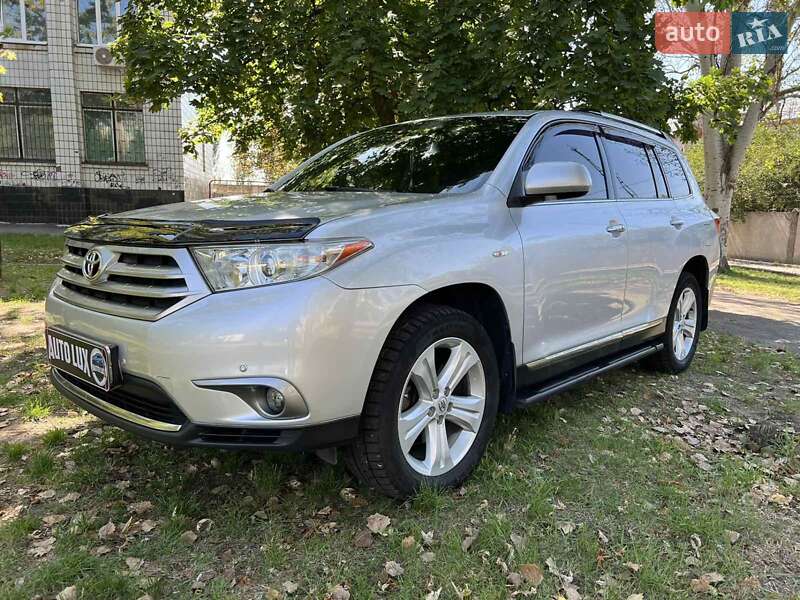 Внедорожник / Кроссовер Toyota Highlander 2012 в Запорожье