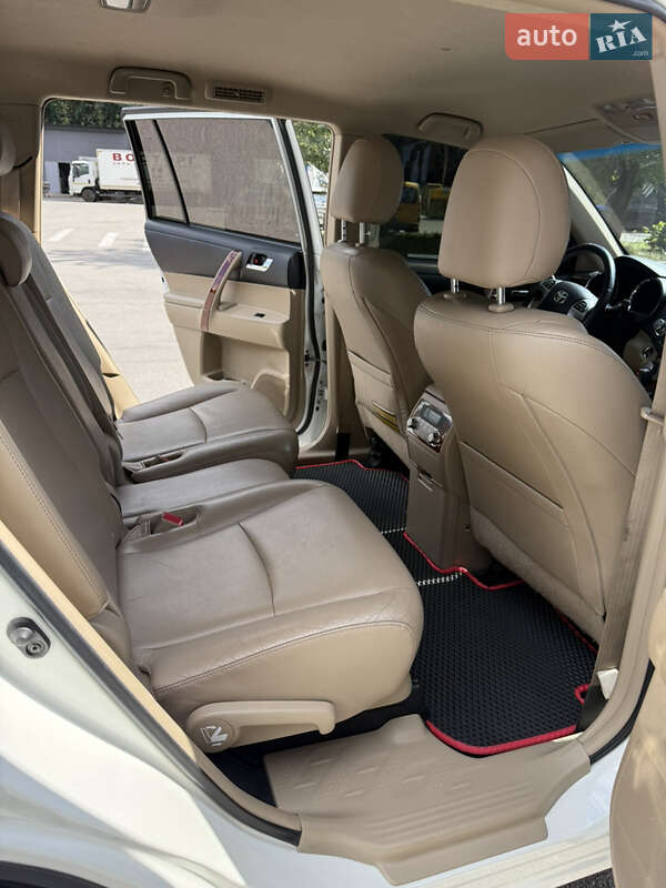 Позашляховик / Кросовер Toyota Highlander 2012 в Харкові