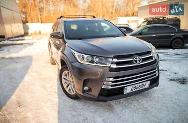 Внедорожник / Кроссовер Toyota Highlander 2016 в Хмельницком