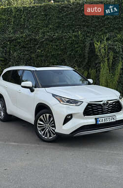 Позашляховик / Кросовер Toyota Highlander 2021 в Києві