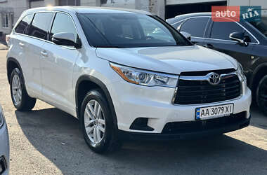 Позашляховик / Кросовер Toyota Highlander 2015 в Києві