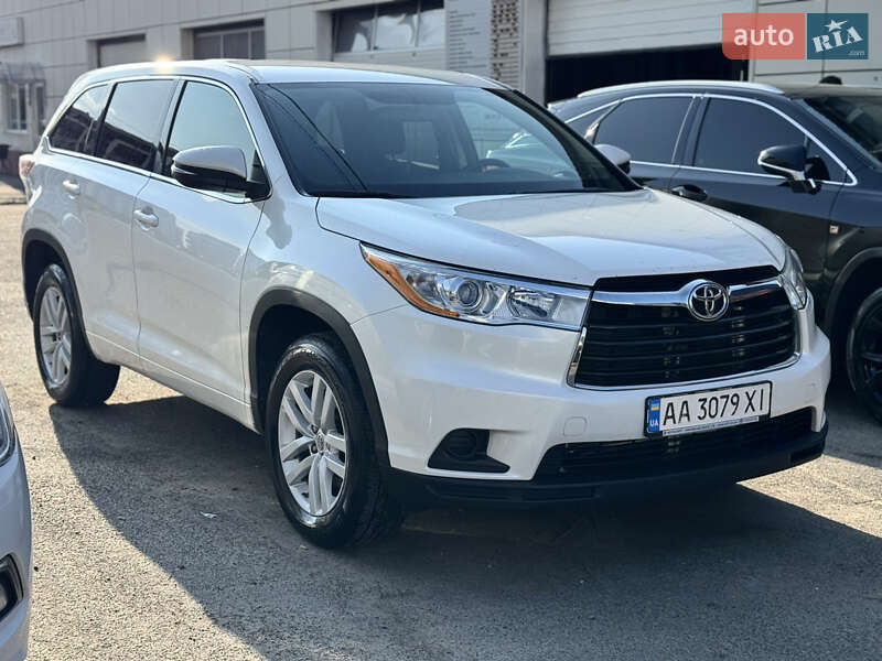 Toyota Highlander 2015