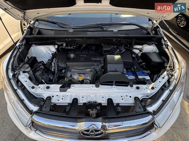 Внедорожник / Кроссовер Toyota Highlander 2015 в Киеве фото 14 Внедорожник / Кроссовер Toyota Highlander 2015 в Киеве