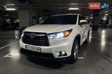 Позашляховик / Кросовер Toyota Highlander 2016 в Харкові