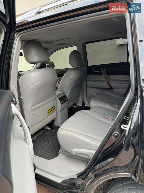 Внедорожник / Кроссовер Toyota Highlander 2008 в Калуше