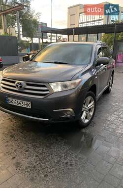 Внедорожник / Кроссовер Toyota Highlander 2011 в Ивано-Франковске