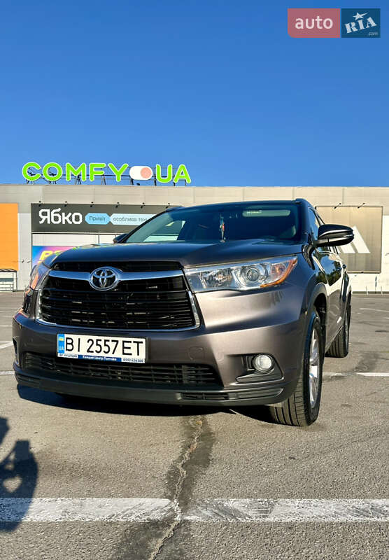 Внедорожник / Кроссовер Toyota Highlander 2015 в Полтаве фото 3 Внедорожник / Кроссовер Toyota Highlander 2015 в Полтаве