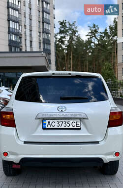 Внедорожник / Кроссовер Toyota Highlander 2007 в 
