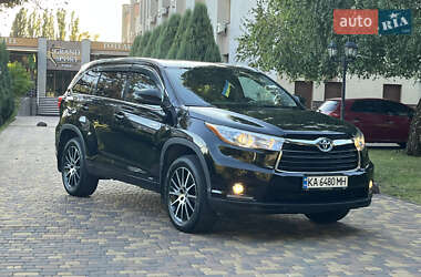 Внедорожник / Кроссовер Toyota Highlander 2016 в Броварах
