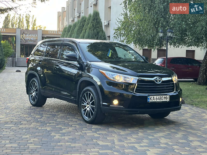 Внедорожник / Кроссовер Toyota Highlander 2016 в Броварах