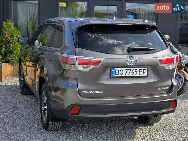 Внедорожник / Кроссовер Toyota Highlander 2015 в Тернополе фото 9 Внедорожник / Кроссовер Toyota Highlander 2015 в Тернополе