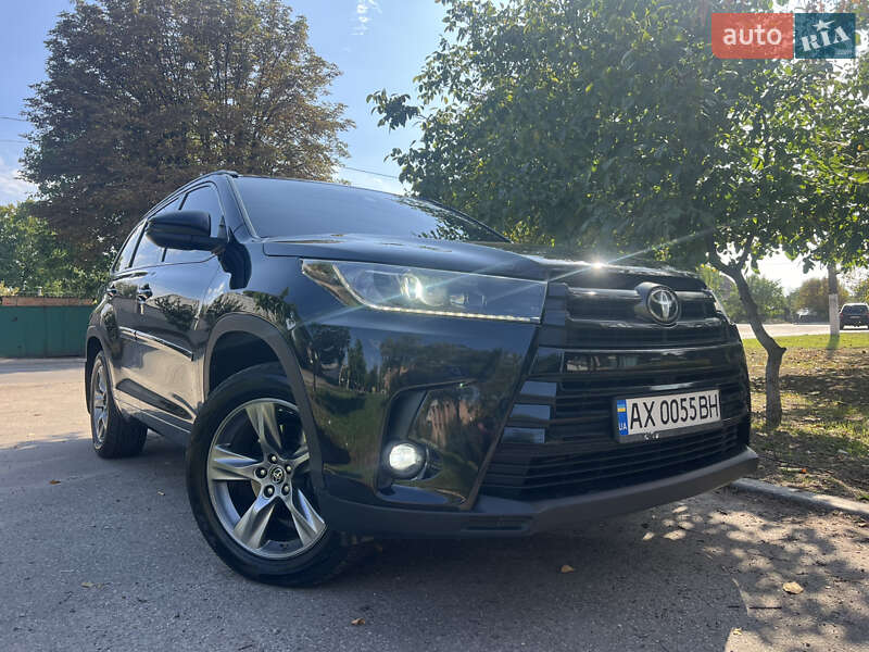 Toyota Highlander 2019