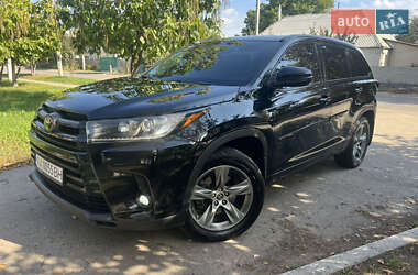 Позашляховик / Кросовер Toyota Highlander 2019 в Харкові