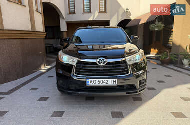 Внедорожник / Кроссовер Toyota Highlander 2014 в 