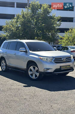 Внедорожник / Кроссовер Toyota Highlander 2011 в Полтаве