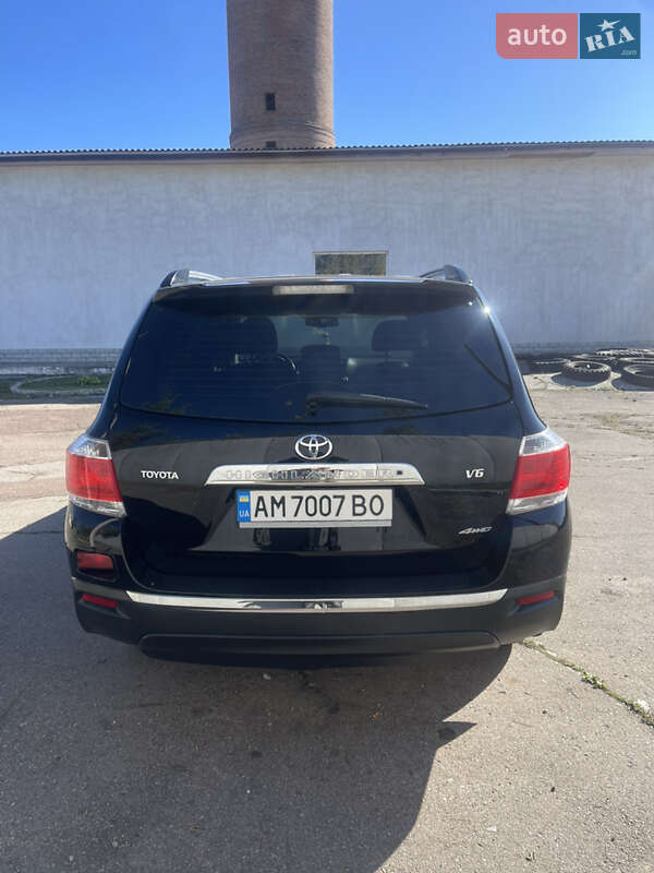 Внедорожник / Кроссовер Toyota Highlander 2013 в Житомире фото 5 Внедорожник / Кроссовер Toyota Highlander 2013 в Житомире