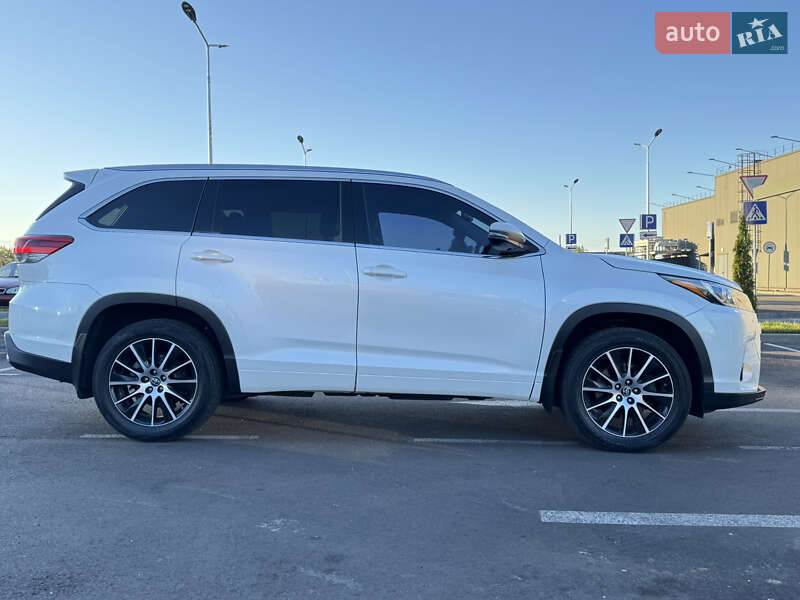 Внедорожник / Кроссовер Toyota Highlander 2019 в Киеве фото 4 Внедорожник / Кроссовер Toyota Highlander 2019 в Киеве