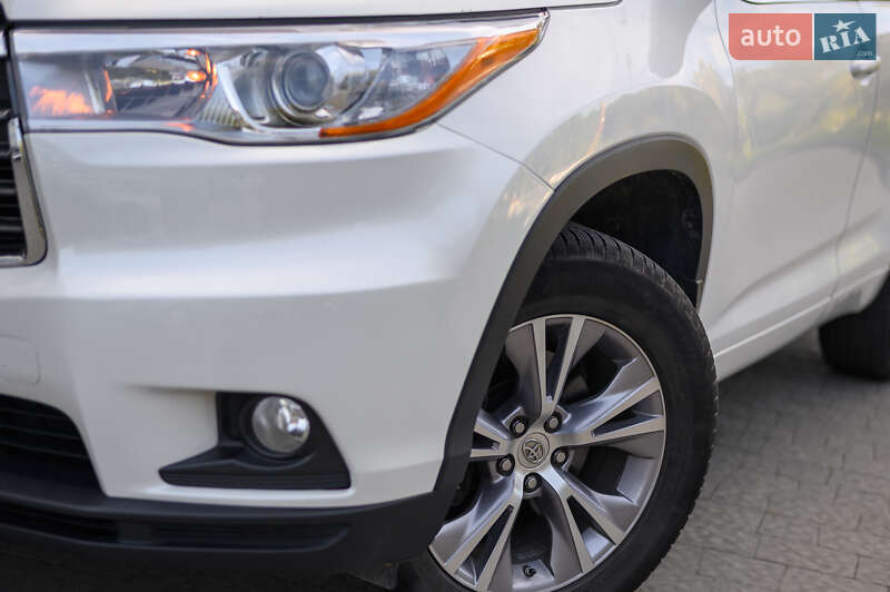 Внедорожник / Кроссовер Toyota Highlander 2015 в Новояворовске фото 10 Внедорожник / Кроссовер Toyota Highlander 2015 в Новояворовске