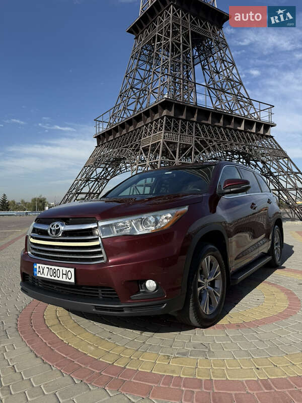 Внедорожник / Кроссовер Toyota Highlander 2015 в Харькове
