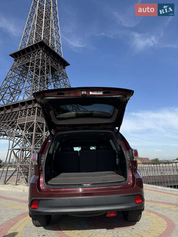 Внедорожник / Кроссовер Toyota Highlander 2015 в Харькове