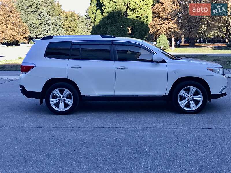 Внедорожник / Кроссовер Toyota Highlander 2010 в Желтых Водах