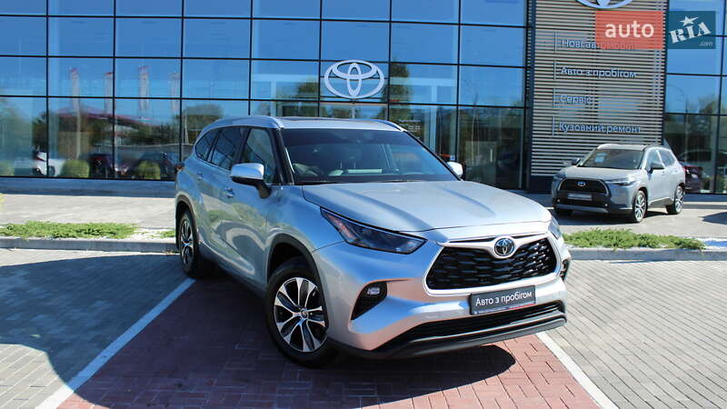 Toyota Highlander 2023
