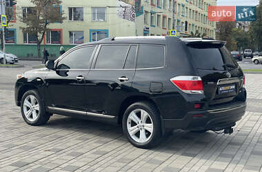 Внедорожник / Кроссовер Toyota Highlander 2013 в 
